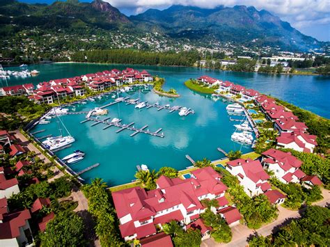Edan Island .